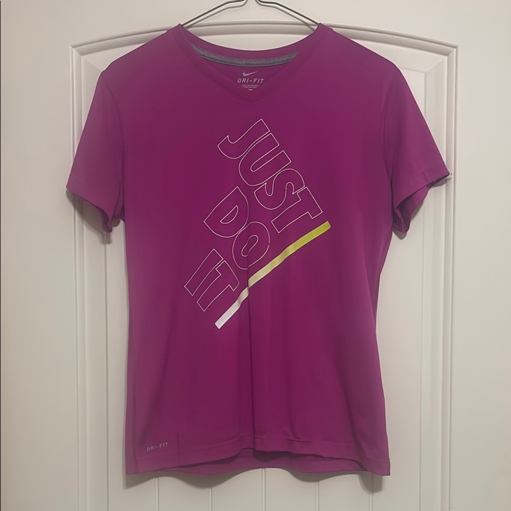 Girls Nike Graphic Fitted Tee in Pink and Purple